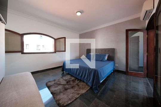 Suíte 1 de casa para alugar com 3 quartos, 450m² em Vila Matilde, São Paulo