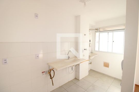 Sala / Cozinha de apartamento para alugar com 2 quartos, 44m² em Colônia (zona Leste), São Paulo