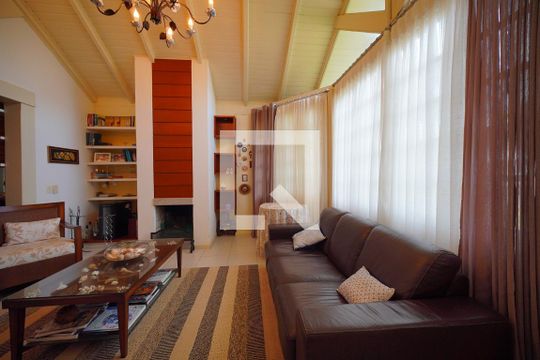 Sala de casa para alugar com 3 quartos, 450m² em Jurerê, Florianópolis