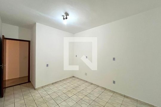 Quarto 1 de casa à venda com 3 quartos, 200m² em Fundacao da Casa Popular, Campinas
