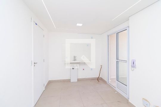 Sala/Cozinha de apartamento à venda com 2 quartos, 32m² em Vila Curuçá Velha, São Paulo