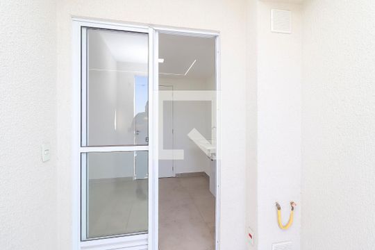 Varanda da Sala/Cozinha de apartamento à venda com 2 quartos, 32m² em Vila Curuçá Velha, São Paulo