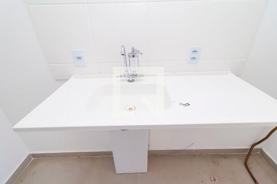 Sala/Cozinha de apartamento à venda com 2 quartos, 32m² em Vila Curuçá Velha, São Paulo