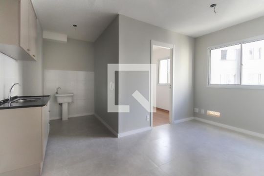 Apartamento à venda com 2 quartos, 34m² em Guaianazes, São Paulo