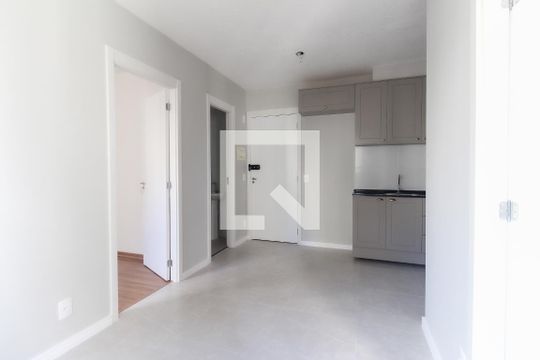 Sala de apartamento à venda com 2 quartos, 34m² em Guaianazes, São Paulo