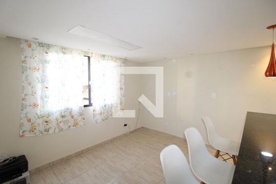 Sala / Cozinha de apartamento para alugar com 2 quartos, 44m² em Conjunto Habitacional Santa Etelvina Ii, São Paulo