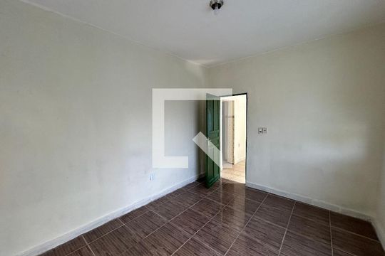 Quarto 1 de casa para alugar com 2 quartos, 85m² em Cabuís, Nilópolis