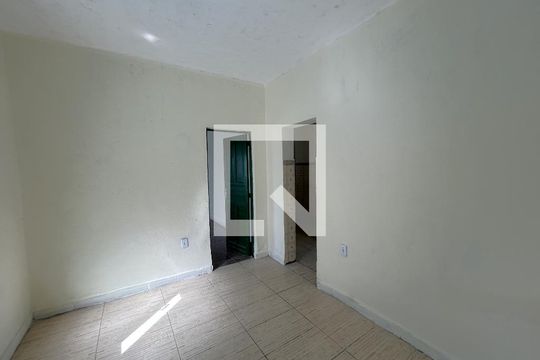 Sala de casa para alugar com 2 quartos, 85m² em Cabuís, Nilópolis