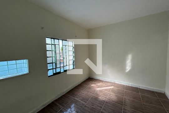 Quarto 1 de casa para alugar com 2 quartos, 85m² em Cabuís, Nilópolis