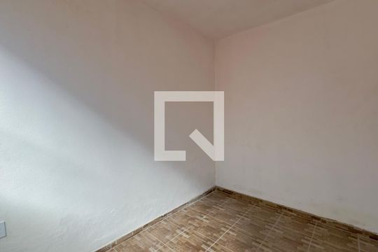 Quarto de casa para alugar com 2 quartos, 55m² em Cidade Soberana, Guarulhos
