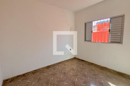Quarto de casa para alugar com 2 quartos, 55m² em Cidade Soberana, Guarulhos