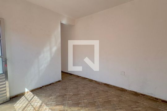 Sala de casa para alugar com 2 quartos, 55m² em Cidade Soberana, Guarulhos