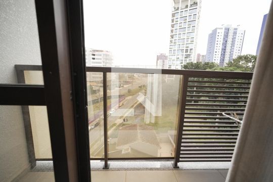 Varanda de kitnet/studio à venda com 1 quarto, 36m² em Mossunguê, Curitiba