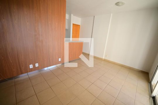 Apartamento à venda com 2 quartos, 60m² em Jardim Europa, Goiânia