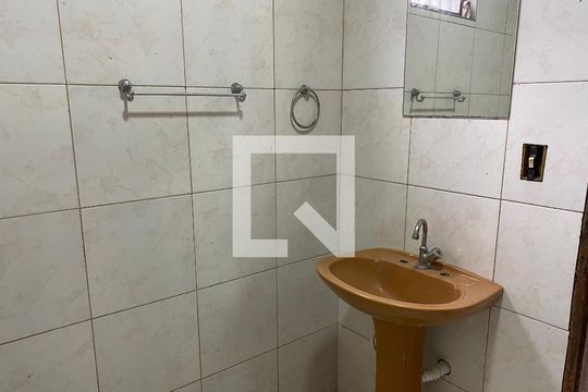 Banheiro de casa para alugar com 1 quarto, 120m² em Cidade Nova, Rio de Janeiro