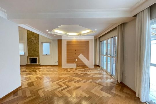 Sala de casa de condomínio para alugar com 4 quartos, 250m² em Parque dos Principes, São Paulo