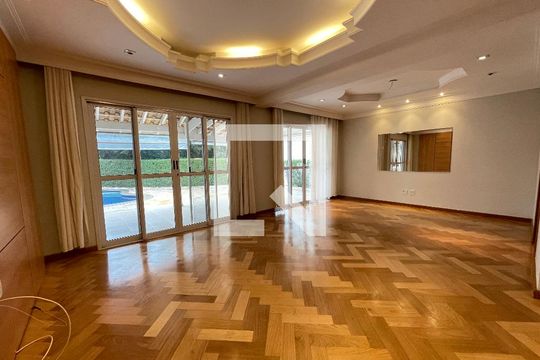 Sala de casa de condomínio para alugar com 4 quartos, 250m² em Parque dos Principes, São Paulo