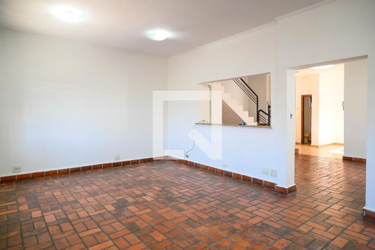 Sala de casa à venda com 3 quartos, 220m² em Sacomã, São Paulo