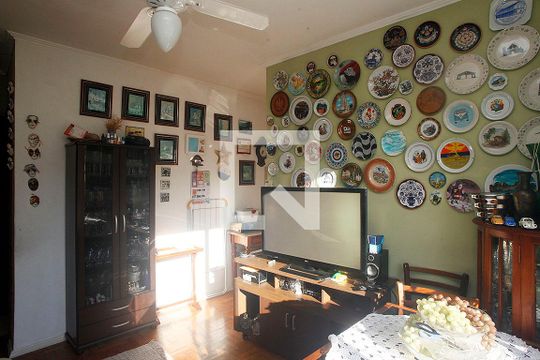 Sala de apartamento à venda com 3 quartos, 76m² em Jardim Botânico, Porto Alegre