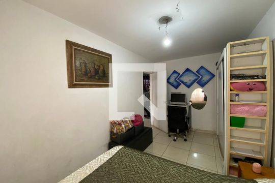 Quarto de casa à venda com 4 quartos, 142m² em Raposo Tavares, São Paulo