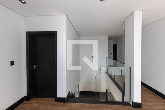 Corredor de casa de condomínio à venda com 5 quartos, 560m² em Chácara Silveira Ramos, Nova Lima
