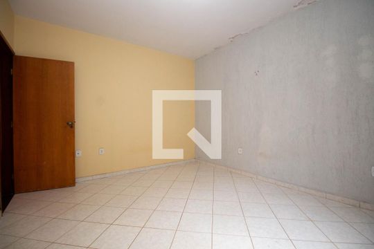 Suíte 1 de casa para alugar com 4 quartos, 300m² em Q 802, Brasília