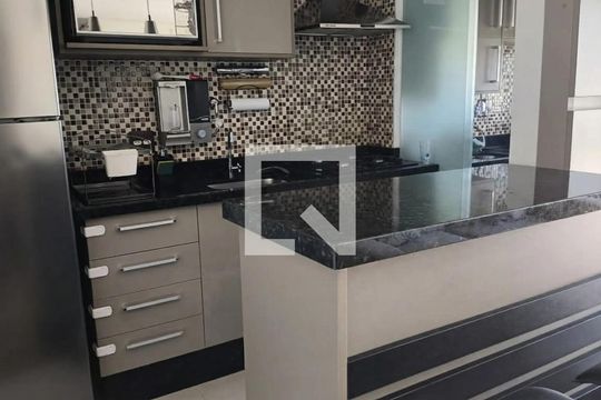Cozinha de apartamento à venda com 2 quartos, 57m² em Santo Antônio, Osasco