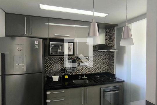 Cozinha de apartamento à venda com 2 quartos, 57m² em Santo Antônio, Osasco