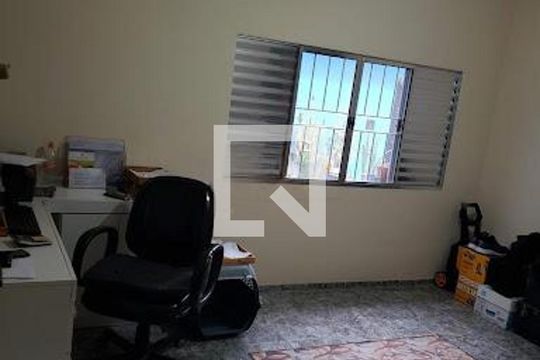 Casa à venda com 3 quartos, 162m² em Quitaúna, Osasco