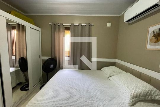 Casa à venda com 2 quartos, 60m² em Santos Dumont, São Leopoldo