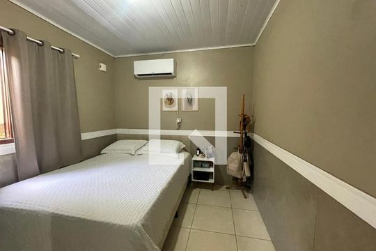 Casa à venda com 2 quartos, 60m² em Santos Dumont, São Leopoldo