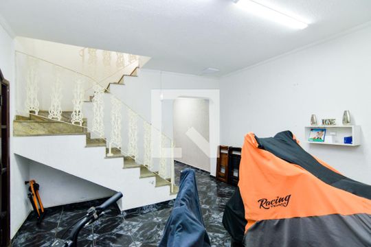 Sala de casa à venda com 3 quartos, 200m² em Vila Galvão, Guarulhos