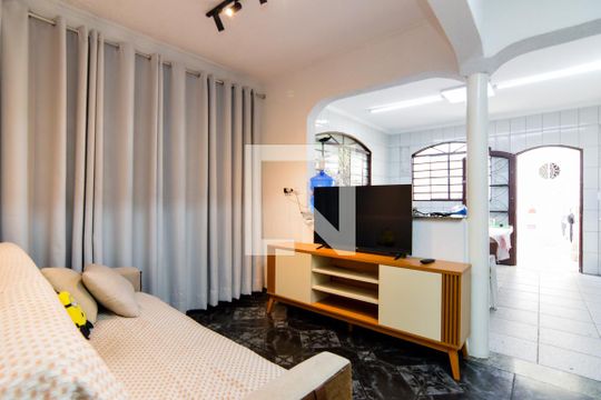 Sala de casa à venda com 3 quartos, 200m² em Vila Galvão, Guarulhos