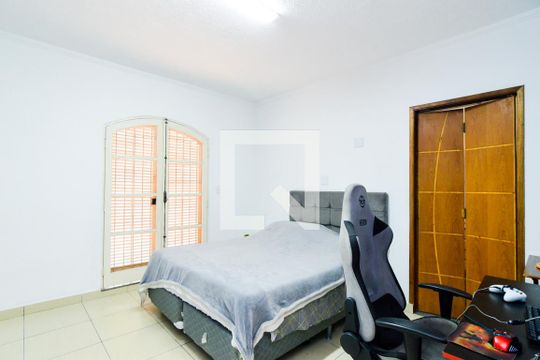 Suíte 1 de casa à venda com 3 quartos, 200m² em Vila Galvão, Guarulhos