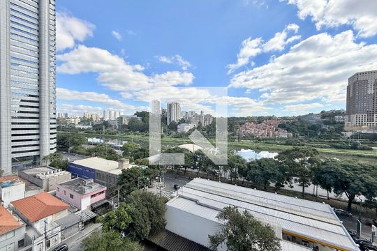 Vista  de apartamento para alugar com 3 quartos, 93m² em Itaim Bibi, São Paulo