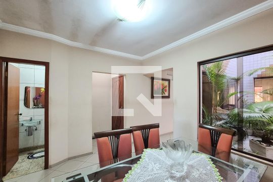 Sala de Jantar de casa à venda com 3 quartos, 250m² em Jardim Palermo, São Bernardo do Campo