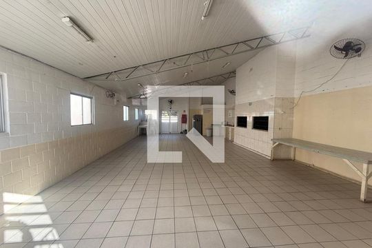 Área externa de apartamento para alugar com 2 quartos, 42m² em Rubem Berta, Porto Alegre