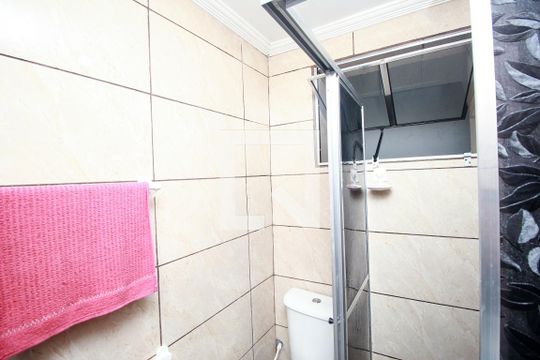 Banheiro de casa para alugar com 1 quarto, 108m² em Vila Lutécia, Santo André