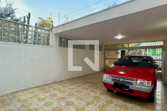 Garagem de casa à venda com 3 quartos, 186m² em Alto de Pinheiros, São Paulo