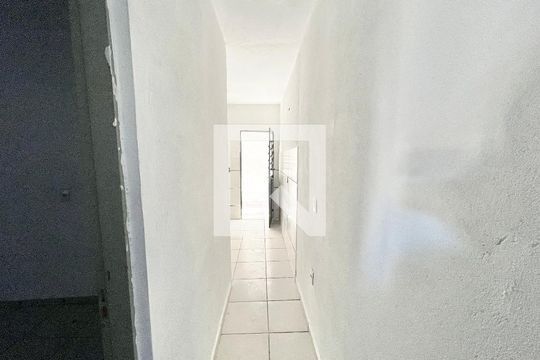 Corredor de casa à venda com 2 quartos, 50m² em Vila Espanhola, São Paulo
