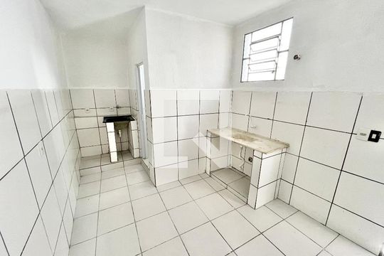 Cozinha e Área de Serviço de casa à venda com 2 quartos, 50m² em Vila Espanhola, São Paulo