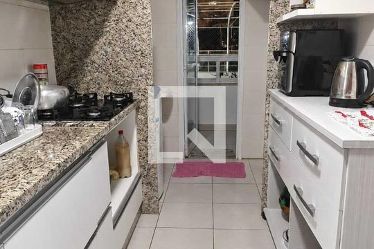 Cozinha de apartamento para alugar com 2 quartos, 101m² em Village Veneza, Goiânia