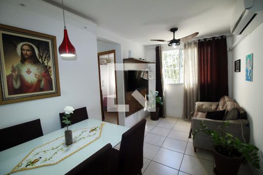 Apartamento à venda com 2 quartos, 50m² em Parada de Lucas, Rio de Janeiro