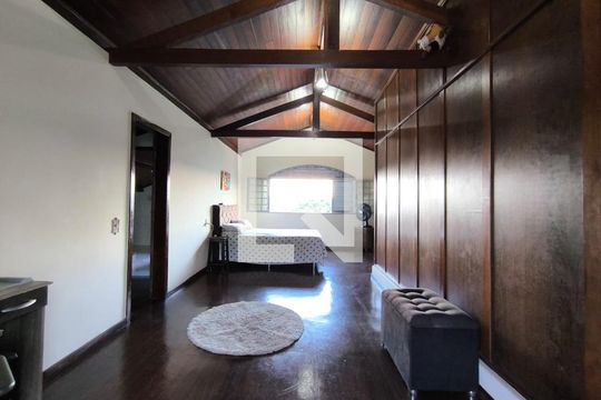 Casa à venda com 4 quartos, 303m² em Floramar, Belo Horizonte