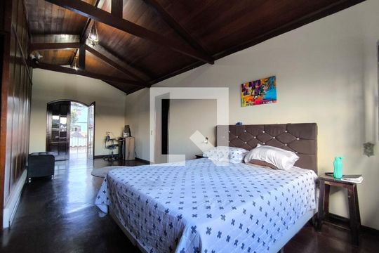 Casa à venda com 4 quartos, 303m² em Floramar, Belo Horizonte
