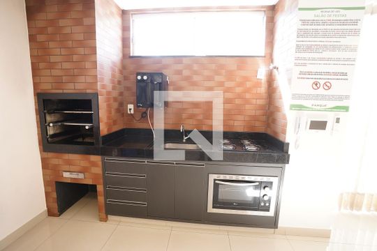 Apartamento para alugar com 2 quartos, 54m² em Vila Rosa, Goiânia