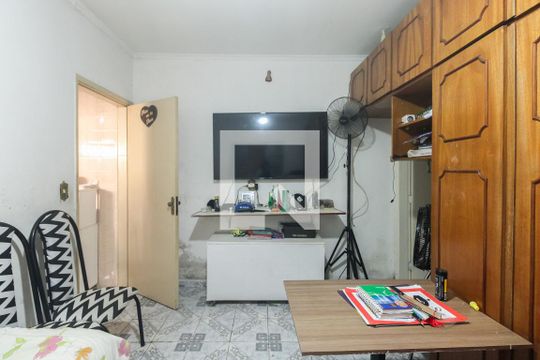 Suíte  de casa à venda com 4 quartos, 150m² em Vila Antonina, São Paulo