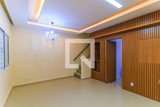 Sala de casa à venda com 3 quartos, 200m² em Méier, Rio de Janeiro