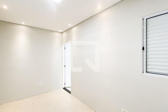 Suite 1 de casa de condomínio à venda com 2 quartos, 52m² em Vila Marieta, São Paulo