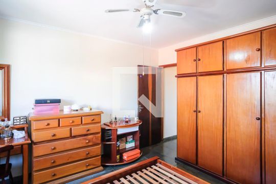 Quarto 1 de casa à venda com 3 quartos, 188m² em Nova Gerti, São Caetano do Sul